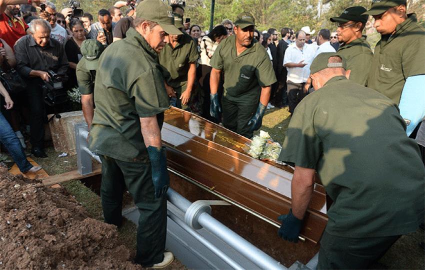 Corpo De Marcelo Rezende Enterrado Em S O Paulo